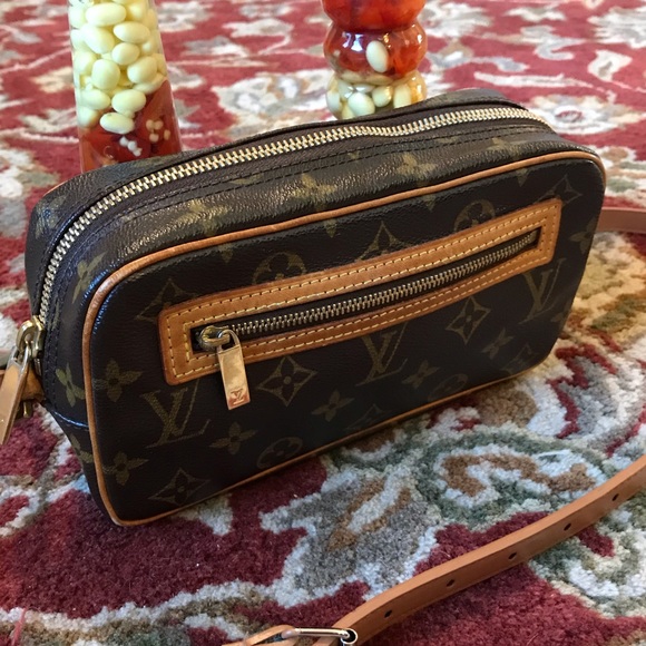 ✅SOLD✅Louis Vittion SDC023 Shoulder Purse✅ - Picture 8 of 8